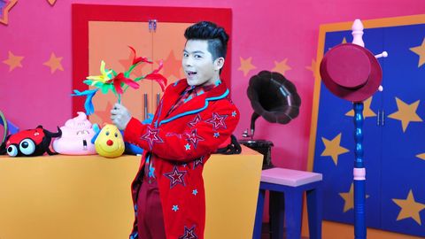 Hoopla Doopla!. Episode 13, Magic Coat cover image cdn