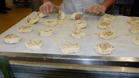 Making Stuff: Season 2. Episode 14, Sweet Snails cover image cdn