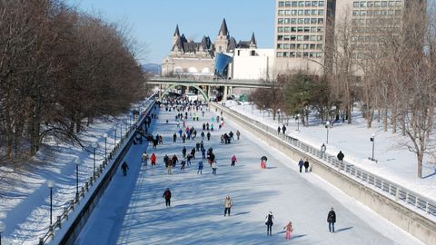 Making Stuff: Season 2. Episode 25, World's Longest Skating Rink cover image cdn