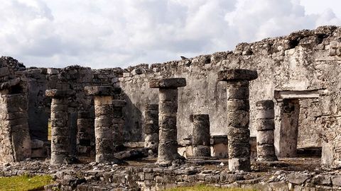 Tulum - Aztecs at the Ancient Maya Port City cover image cdn