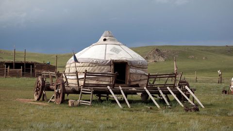 The Barbarian Empires of the Steppes. Episode 1, Steppes and Peoples cover image cdn