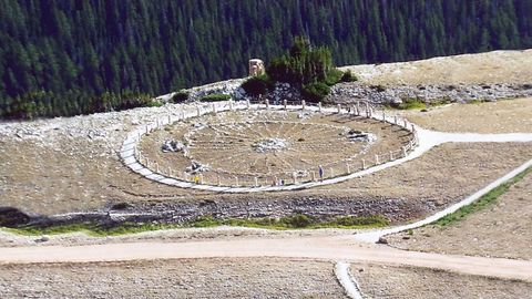 Ancient Civilizations of North America. Episode 7, Medicine Wheels of the Great Plains cover image cdn