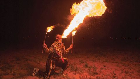 The Fundamentals of Travel Photography. Episode 3, Three Keys: Light, Composition, Moment cover image cdn