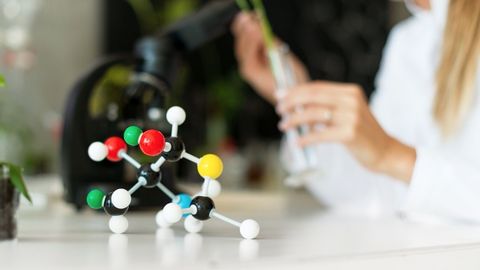 Radio Astronomy. Episode 4, The Discovery of Interstellar Hydrogen cover image cdn