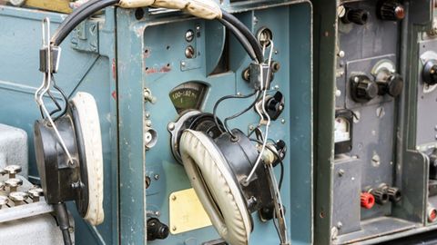 Radio Astronomy. Episode 12, Pulsars and the 300-Foot Telescope cover image cdn