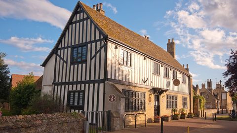 The Great Tours: England, Scotland, and Wales. Episode 8, Magna Carta and Civil War cover image cdn