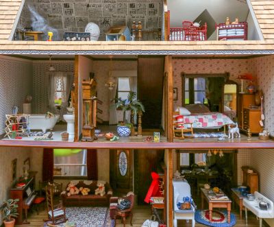 Kids' World doll house jigsaw puzzle [100 XXL pieces] cover image cdn