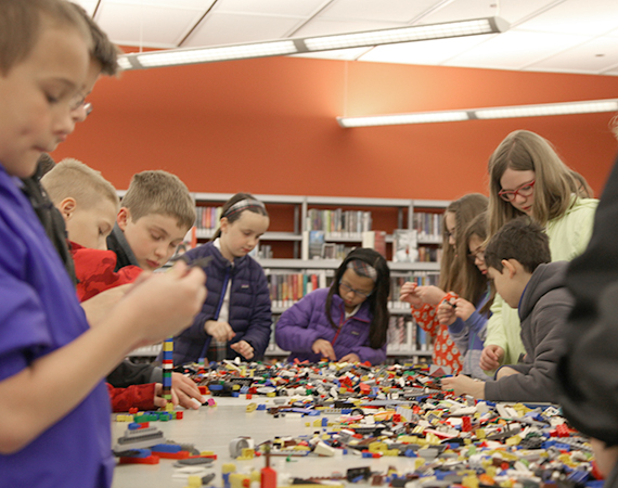 LEGO Table'